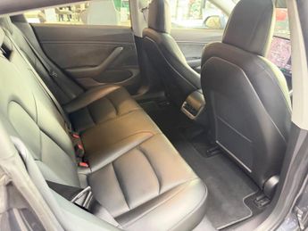 Tesla Model 3 (Dual Motor) Performance Auto 4WDE 4dr (Performance Upgrade)