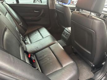 BMW 3 Series 2.0 318d Exclusive Edition Touring Steptronic Euro 5 5dr