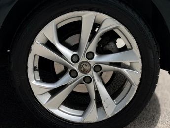 Vauxhall Astra 1.4i Turbo SRi Nav Auto Euro 6 (s/s) 5dr