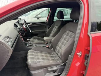 Volkswagen Golf 2.0 TDI BlueMotion Tech GTD DSG Euro 6 (s/s) 5dr