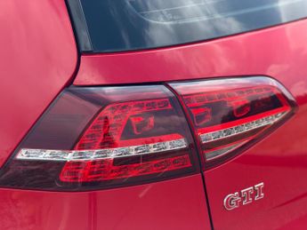 Volkswagen Golf 2.0 TSI BlueMotion Tech GTI Performance Hatchback 3dr Petrol DSG