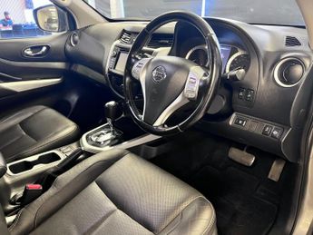 Nissan Navara 2.3 dCi Tekna Auto 4WD Euro 6 4dr