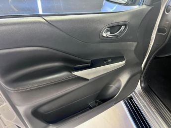 Nissan Navara 2.3 dCi Tekna Auto 4WD Euro 6 4dr