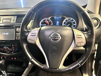 Nissan Navara 2.3 dCi Tekna Auto 4WD Euro 6 4dr