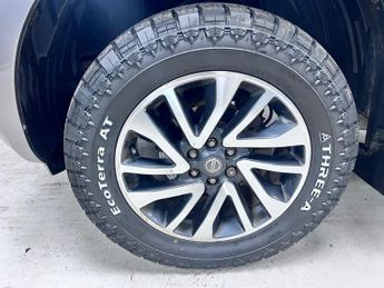 Nissan Navara 2.3 dCi Tekna Auto 4WD Euro 6 4dr