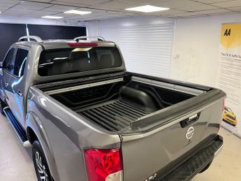 Nissan Navara 2.3 dCi Tekna Auto 4WD Euro 6 4dr