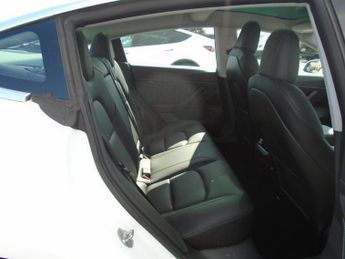 Tesla Model 3 Standard Range Plus Auto RWD 4dr