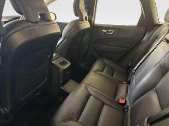 Volvo XC60 2.0h T6 Recharge 18.8kWh Core SUV 5dr Petrol Plug-in Hybrid Auto