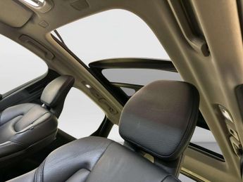 Volvo XC60 2.0h T6 Recharge 18.8kWh Core SUV 5dr Petrol Plug-in Hybrid Auto