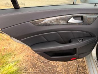 Mercedes-Benz CLS 3.0 CLS350 CDI V6 BlueEfficiency Coupe G-Tronic+ Euro 5 4dr