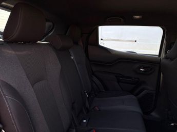 Toyota Urban Cruiser 61kWh Design SUV 5dr Electric Auto (174 ps)