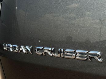 Toyota Urban Cruiser 61kWh Design SUV 5dr Electric Auto (174 ps)