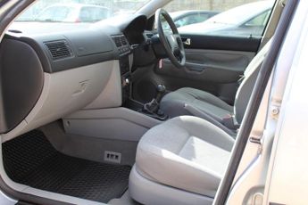 Volkswagen Golf 1.6 Match 5dr