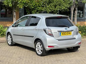 Toyota Yaris 1.5 VVT-h T Spirit CVT Euro 5 5dr