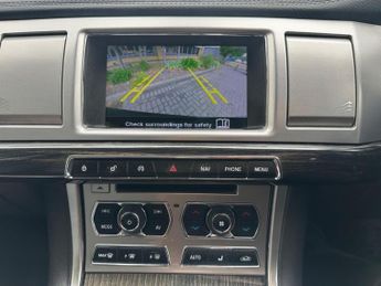 Jaguar XF 2.2d Luxury Auto Euro 5 (s/s) 4dr