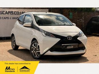 Toyota AYGO 1.0 VVT-i x-play x-shift Euro 5 5dr Euro 5