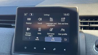 Renault Clio 1.6 E-TECH techno Hatchback 5dr Petrol Hybrid Auto Euro 6 (s/s) 