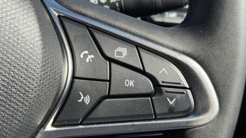 Renault Clio 1.6 E-TECH techno Hatchback 5dr Petrol Hybrid Auto Euro 6 (s/s) 
