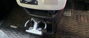 Toyota Voxy AUTO +4WD