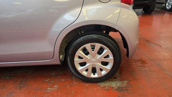 Toyota Yaris 1.0 automatic petrol ULEZ free low mile