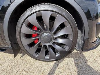 Tesla Model Y (Dual Motor) Performance SUV 5dr Electric Auto 4WDE (426 bhp)
