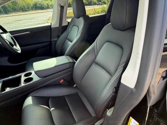 Tesla Model Y (Dual Motor) Performance SUV 5dr Electric Auto 4WDE (426 bhp)