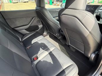 Tesla Model Y (Dual Motor) Performance SUV 5dr Electric Auto 4WDE (426 bhp)