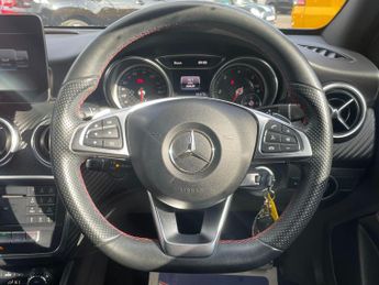 Mercedes-Benz A Class 2.1 A200d AMG Line (Premium) 7G-DCT Euro 6 (s/s) 5dr