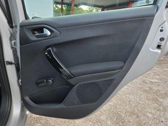 Peugeot 208 1.4 HDi Active Euro 5 5dr