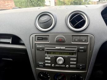 Ford Fusion 1.6 Plus 5dr