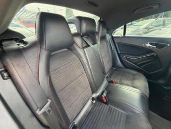 Mercedes-Benz CLA 2.1 CLA220d AMG Line Coupe 7G-DCT Euro 6 (s/s) 4dr