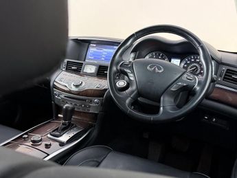Infiniti Q70 2.2d Premium Auto Euro 6 (s/s) 4dr