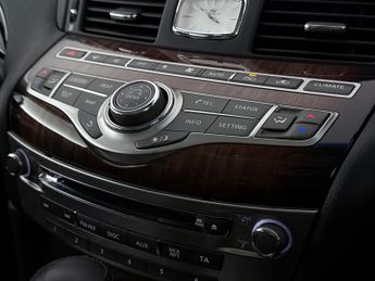 Infiniti Q70 2.2d Premium Auto Euro 6 (s/s) 4dr