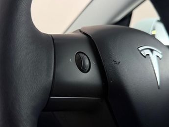 Tesla Model 3 (Dual Motor) Long Range Auto 4WDE 4dr