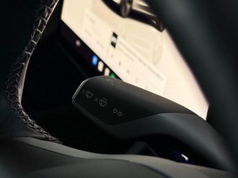 Tesla Model 3 (Dual Motor) Long Range Auto 4WDE 4dr