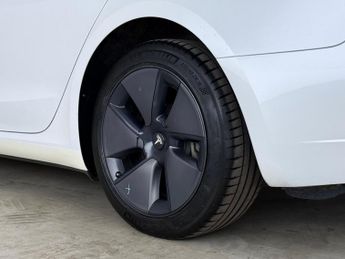 Tesla Model 3 (Dual Motor) Long Range Auto 4WDE 4dr