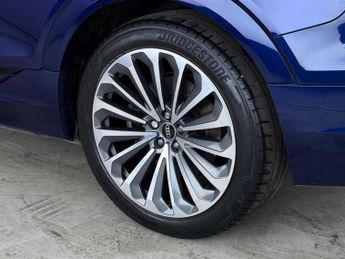 Audi e-tron 50 S line Sportback Auto quattro 5dr 71.2kWh (11kW Charger)