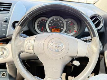 Toyota RAV4 2.0 XT-R 4WD 5dr
