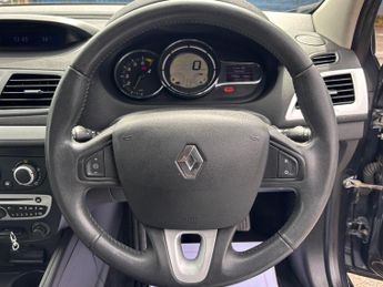 Renault Megane 1.6 16V Dynamique Euro 5 5dr