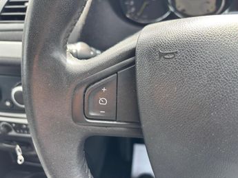 Renault Megane 1.6 16V Dynamique Euro 5 5dr