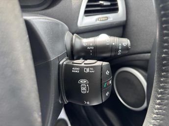 Renault Megane 1.6 16V Dynamique Euro 5 5dr