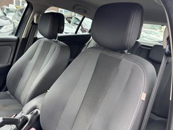 Renault Megane 1.6 16V Dynamique Euro 5 5dr