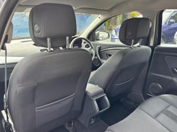 Renault Megane 1.6 16V Dynamique Euro 5 5dr