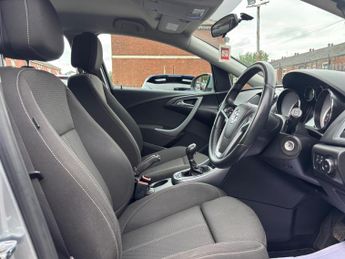 Vauxhall Astra 1.7 CDTi ecoFLEX Tech Line Euro 5 (s/s) 5dr