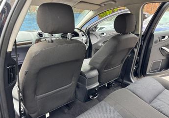 Ford Mondeo 2.0 TDCi Ghia 5dr