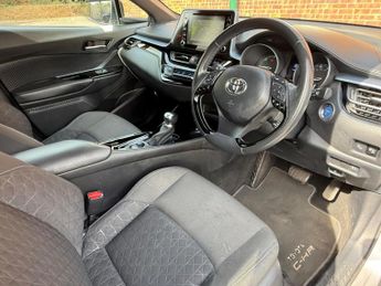 Toyota C-HR 1.8 VVT-h Design CVT Euro 6 (s/s) 5dr