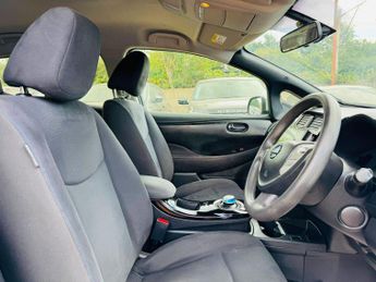 Nissan Leaf 24kWh Acenta Auto 5dr