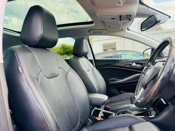 Vauxhall Grandland X 1.2 Turbo Elite Nav Auto Euro 6 (s/s) 5dr