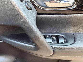Nissan Qashqai 1.2 DIG-T N-Vision XTRON 2WD Euro 6 (s/s) 5dr