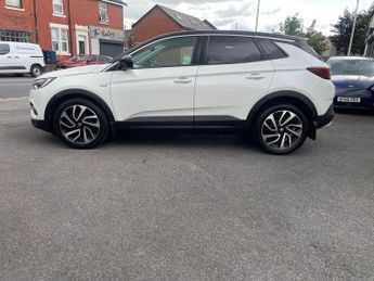 Vauxhall Grandland X 2.0 Turbo D BlueInjection Ultimate SUV 5dr Diesel Auto Euro 6 (s